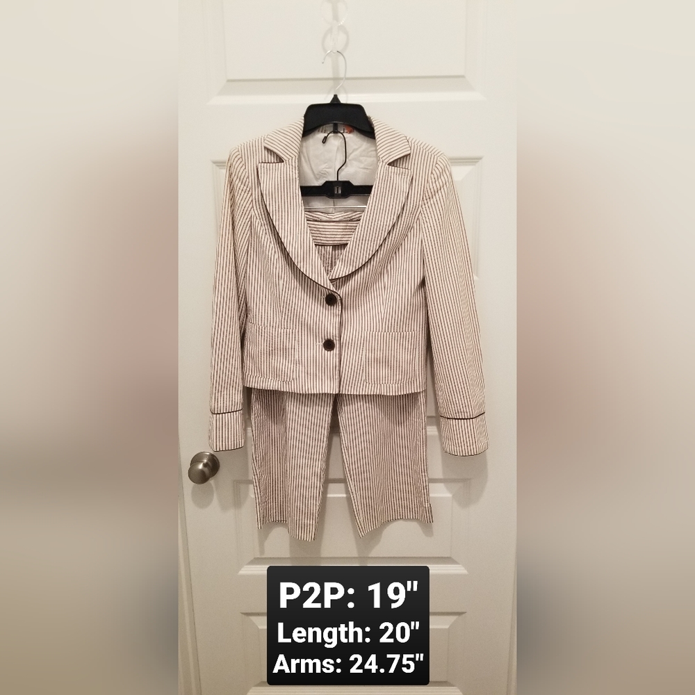To the Max Jacket and Capri Pants Set, EUC, Size 6